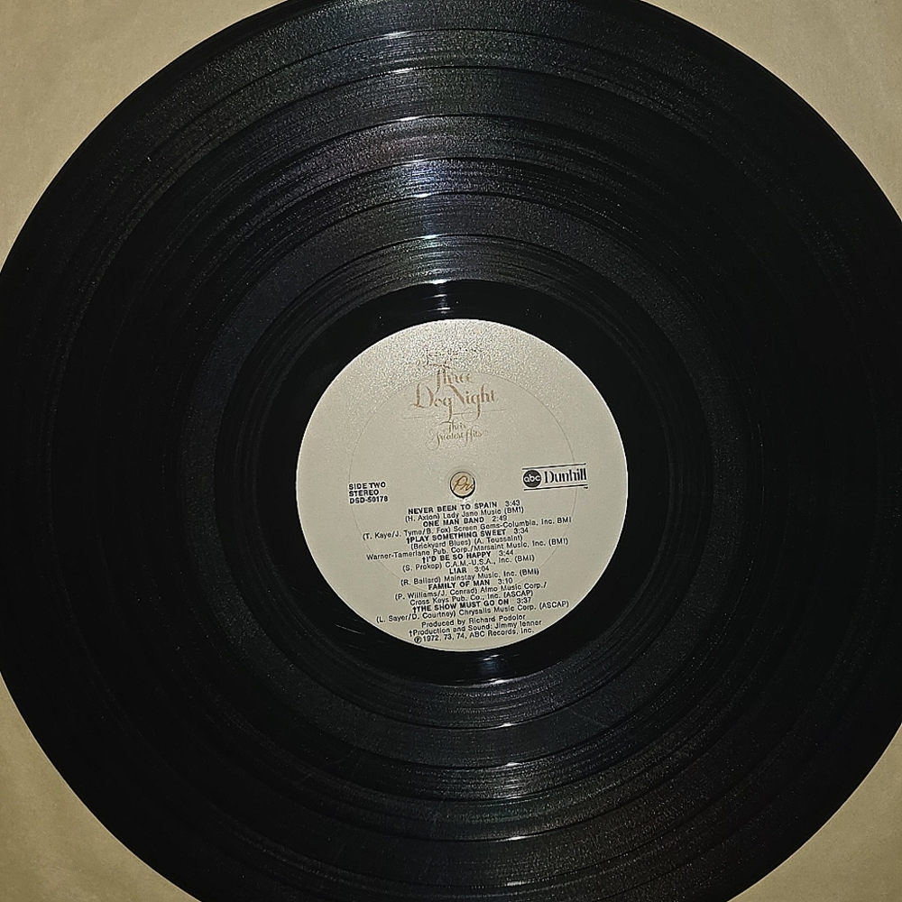 Three Dog Night- Joy to the World- Their Greatest Hits 1974 - Picture 10 of 10